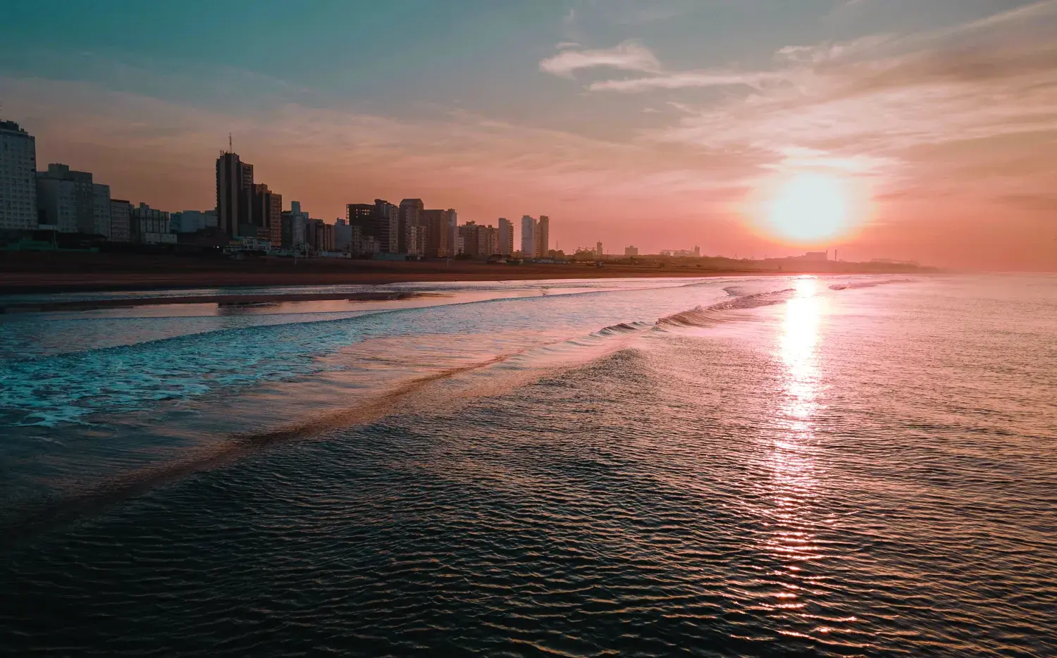 Una guía de la Costa Atlántica 2024 para conocer los 10 balnearios más onderos