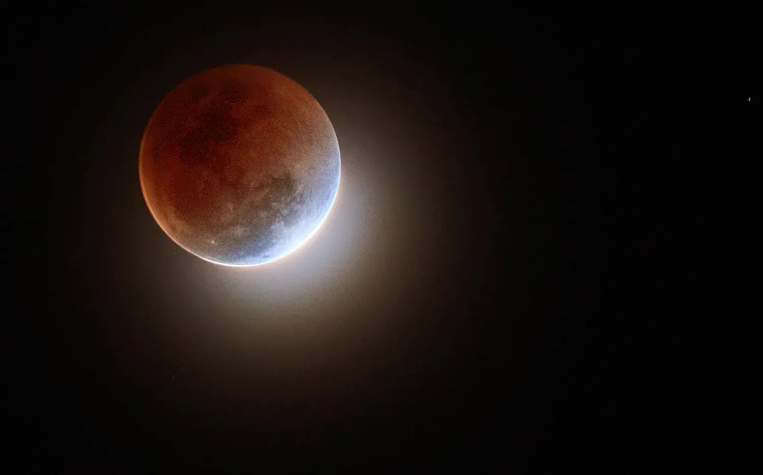 Cómo ver el eclipse parcial de superluna en todo el país