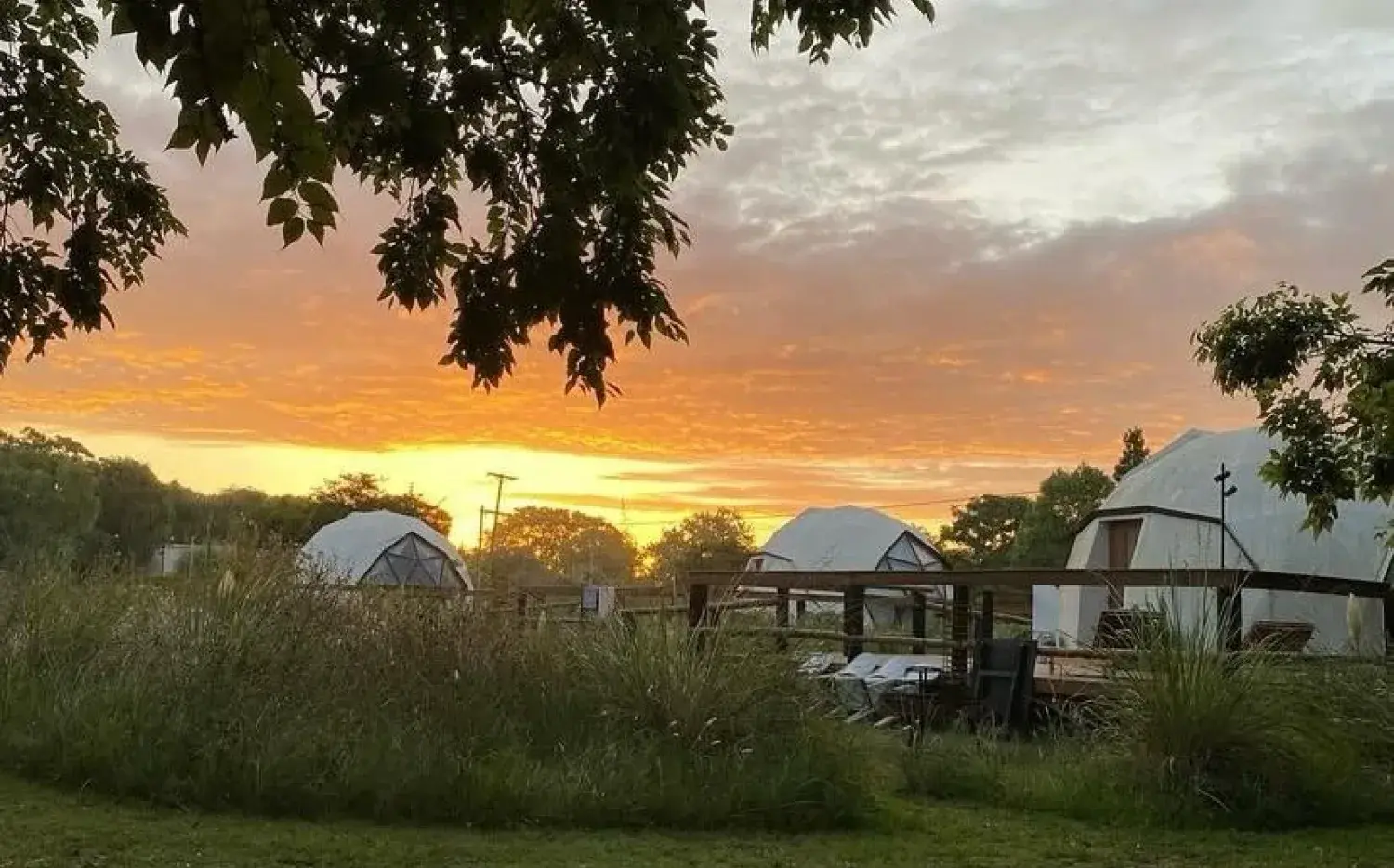 Una escapada de relax cerca de Buenos Aires donde los domos son protagonistas