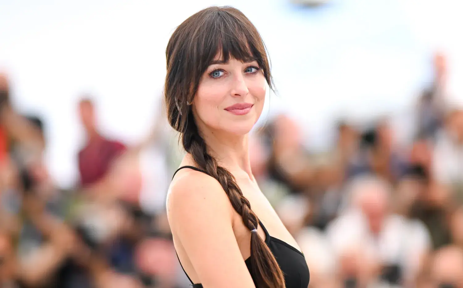 'Curtain bangs': 7 formas de llevar el flequillo tendencia de Dakota Johnson 'Curtain bangs': 7 formas de llevar el flequillo tendencia de Dakota Johnson