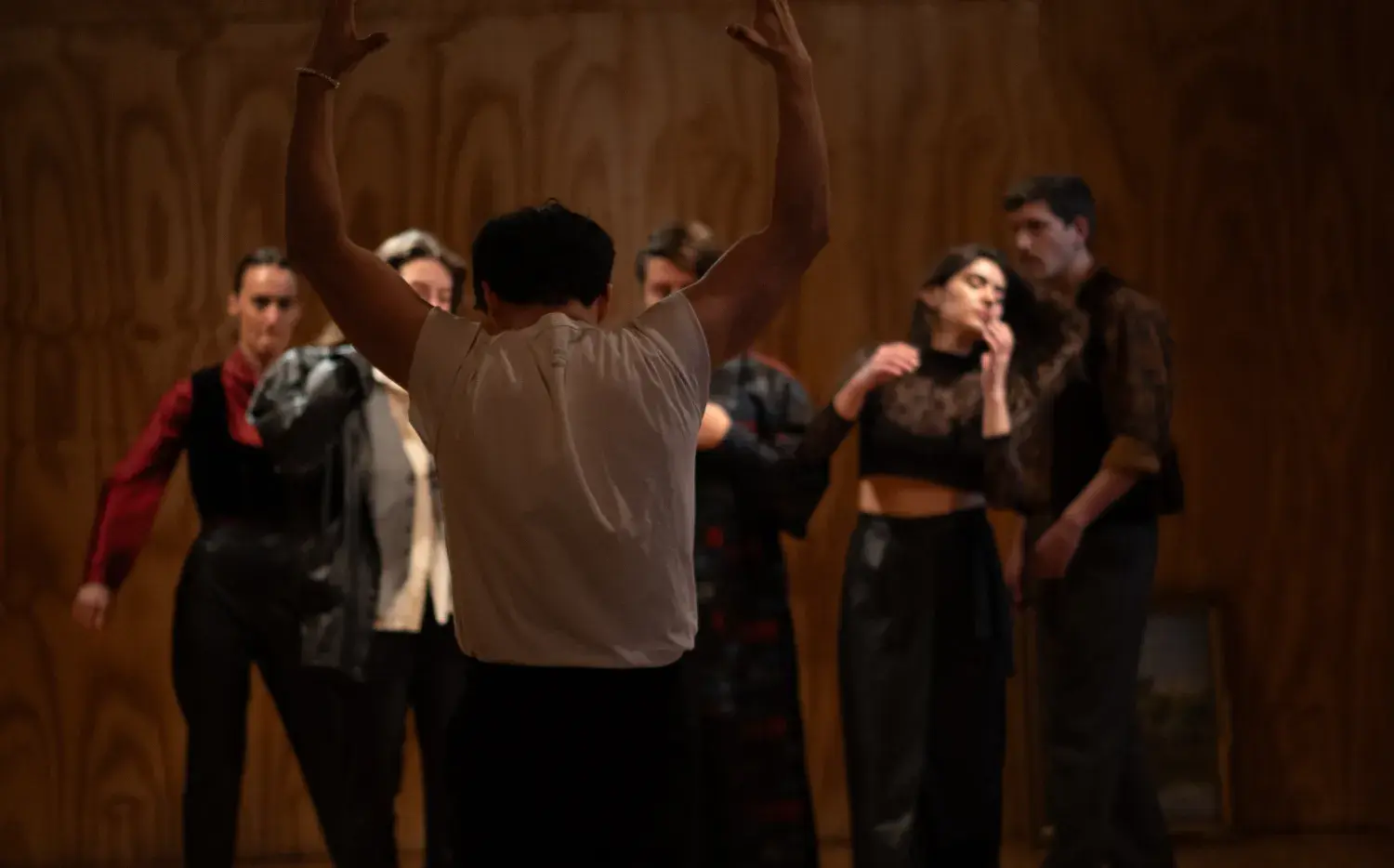 Primalión: una obra de teatro con monstruos y fiestas que desnuda el lado B del poder Primalión: una obra de teatro con monstruos y fiestas que desnuda el lado B del poder