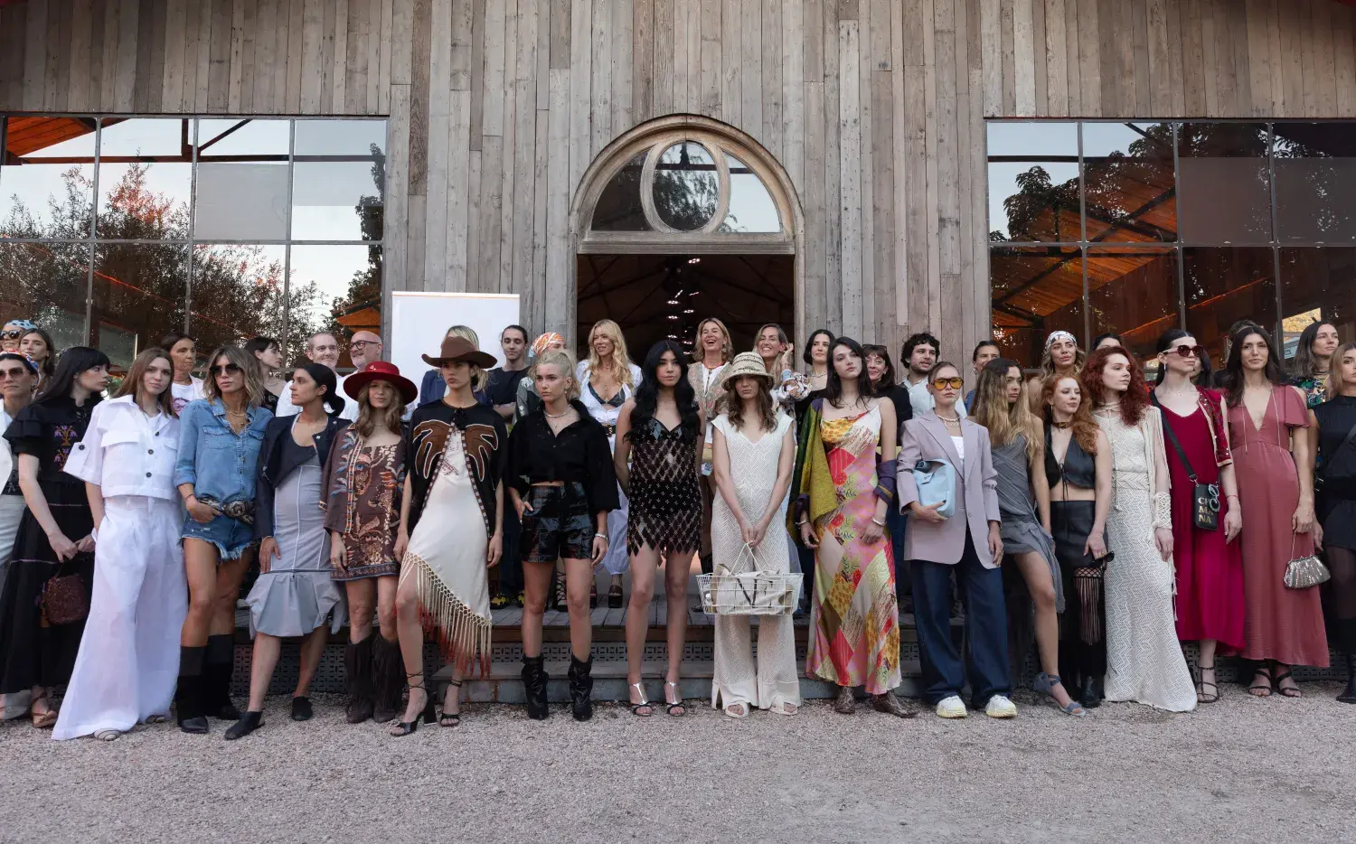 33 looks que marcaron estilo en la inauguración del pop-up de La Aldea de Pilar 33 looks que marcaron estilo en la inauguración del pop-up de La Aldea de Pilar