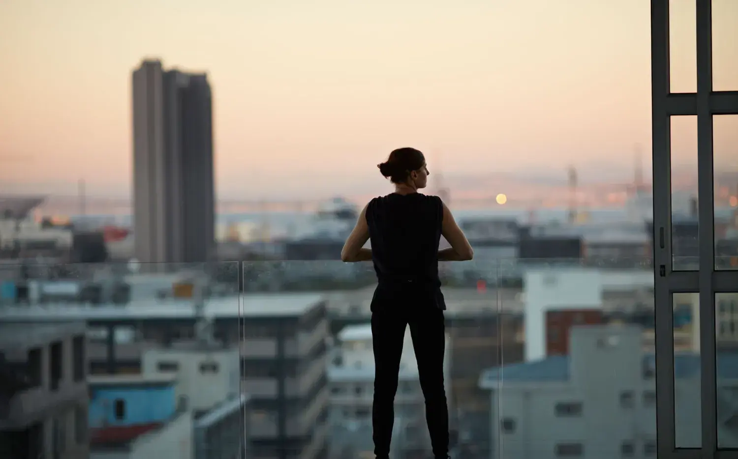 Balcones sin rejas: la tendencia que redefine la seguridad con diseño