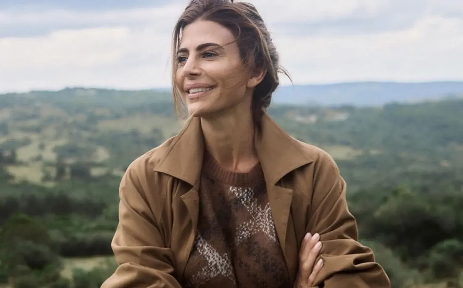 Gamuza, la textura tendencia elegida por Juliana Awada: cómo usarla a tus looks Gamuza, la textura tendencia elegida por Juliana Awada: cómo usarla a tus looks