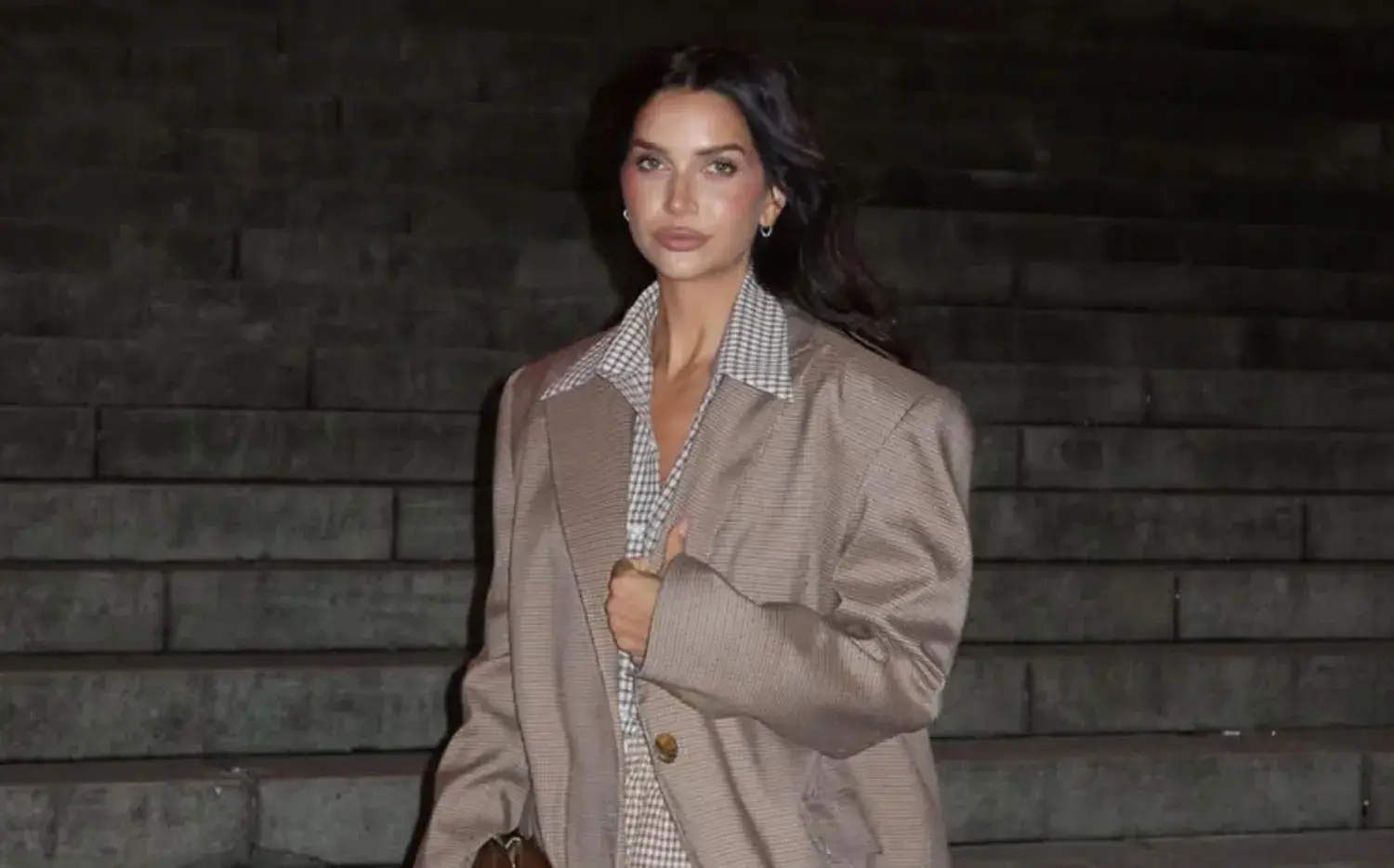 Zaira Nara apostó por un look a cuadros en el tono de la temporada