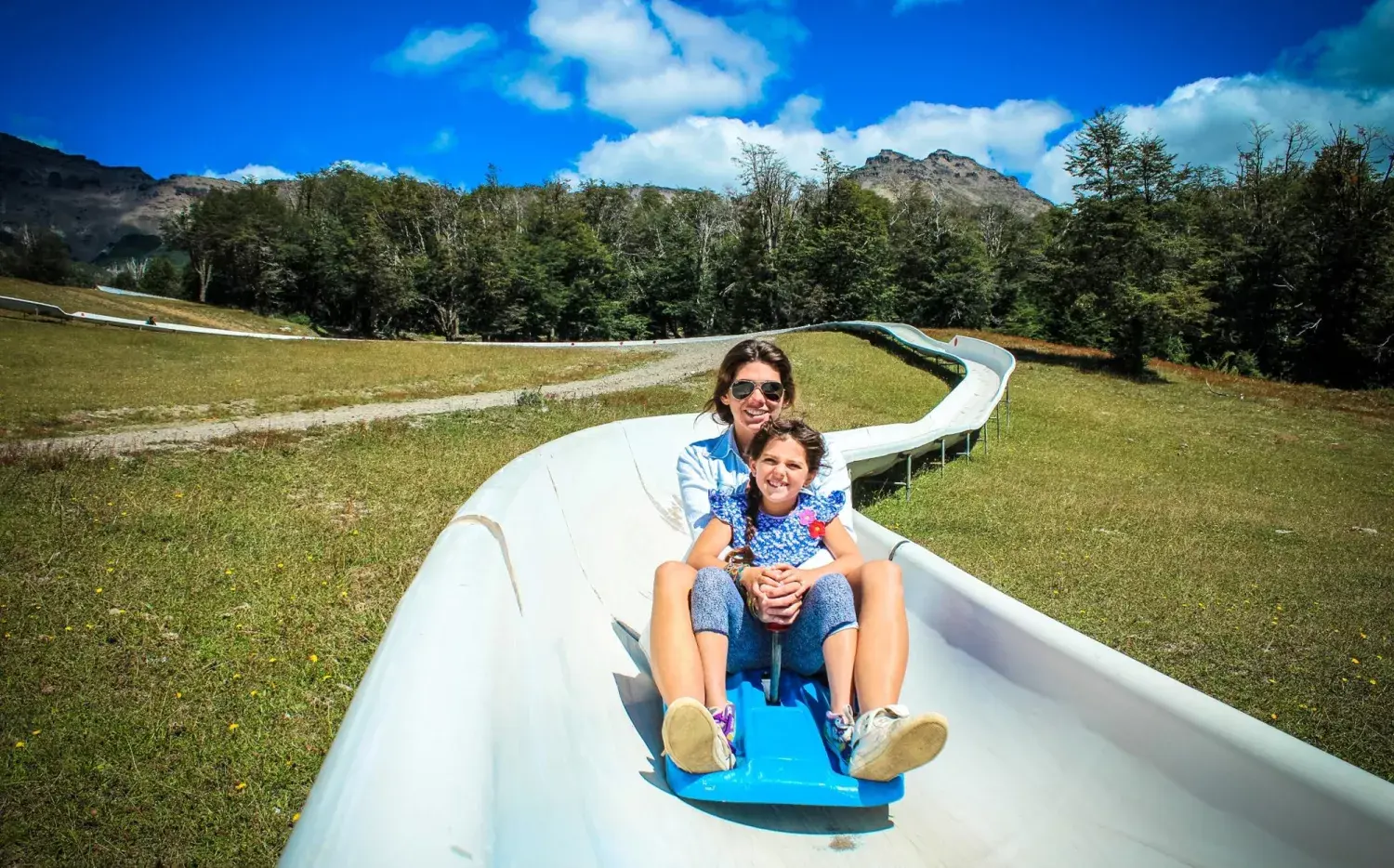 Sin nieve, los centros de esquí muestran su lado V