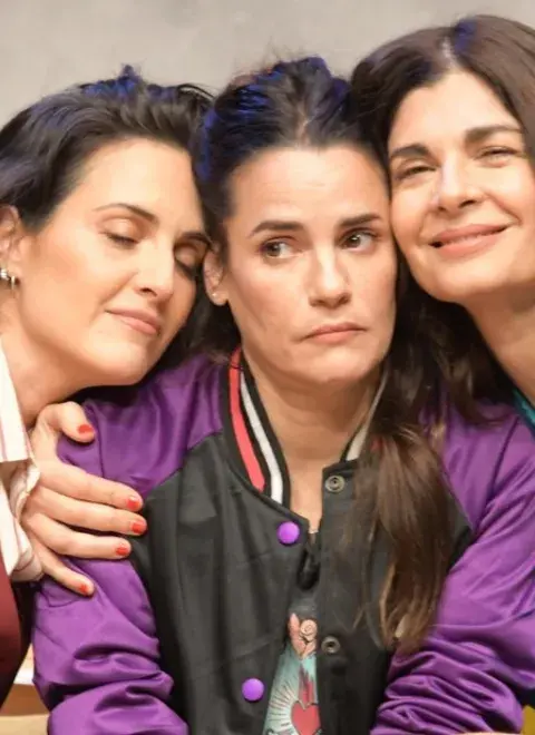 Las hijas: la obra dirigida por Adrián Suar que emociona con humor, dolor y ternura 