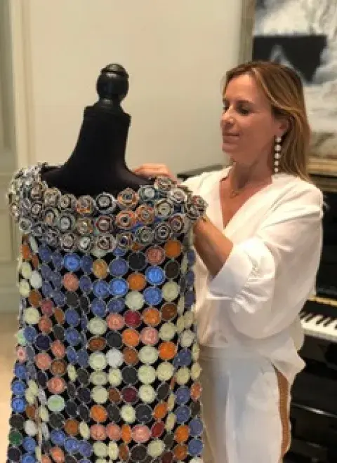 Andrea de Navarrete: la diseñadora que transforma residuos en joyería contemporánea sostenible