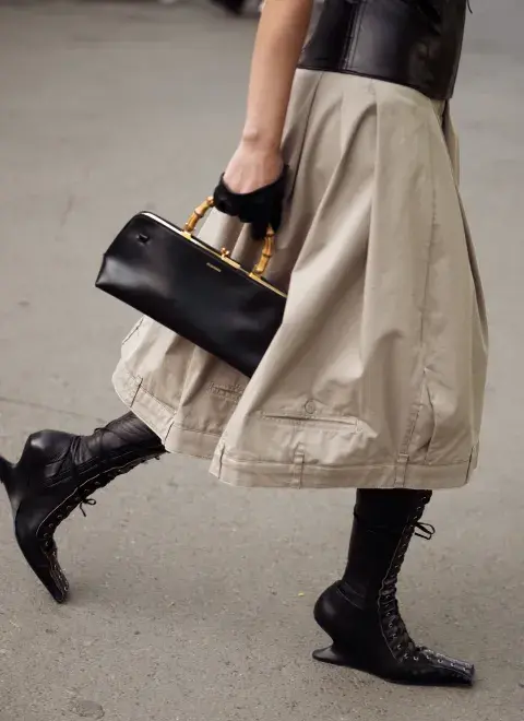 Poetcore, boho chic o corporate: cuáles son los accesorios que tenés que sumar a tu look según tu estilo